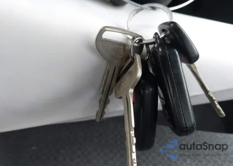 2004 Toyota Corolla S из США, поврежденный, VIN 2T1BR32E64C308830